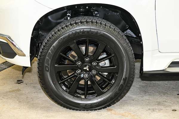 2019 Mitsubishi Pajero Sport Black Edition QE