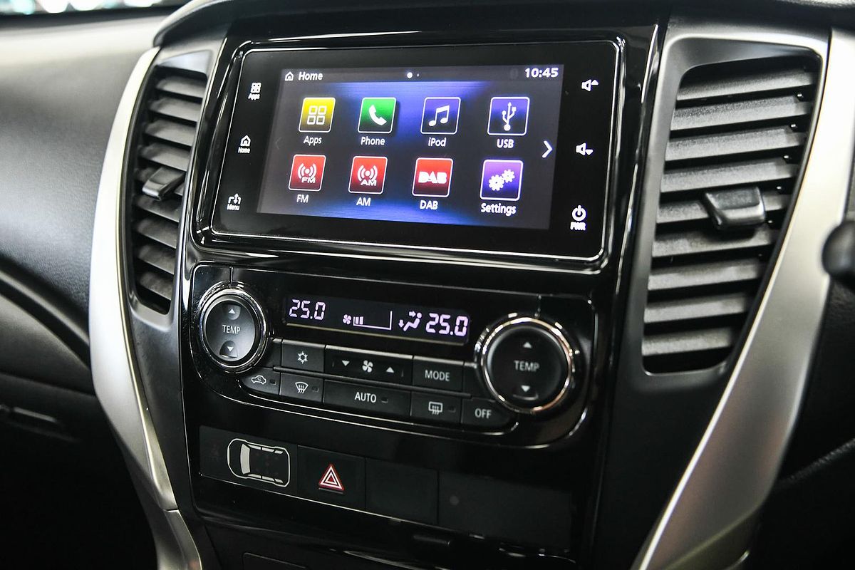 2019 Mitsubishi Pajero Sport Black Edition QE