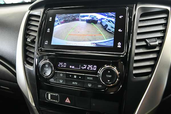 2019 Mitsubishi Pajero Sport Black Edition QE