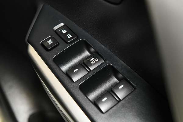 2019 Mitsubishi Pajero Sport Black Edition QE