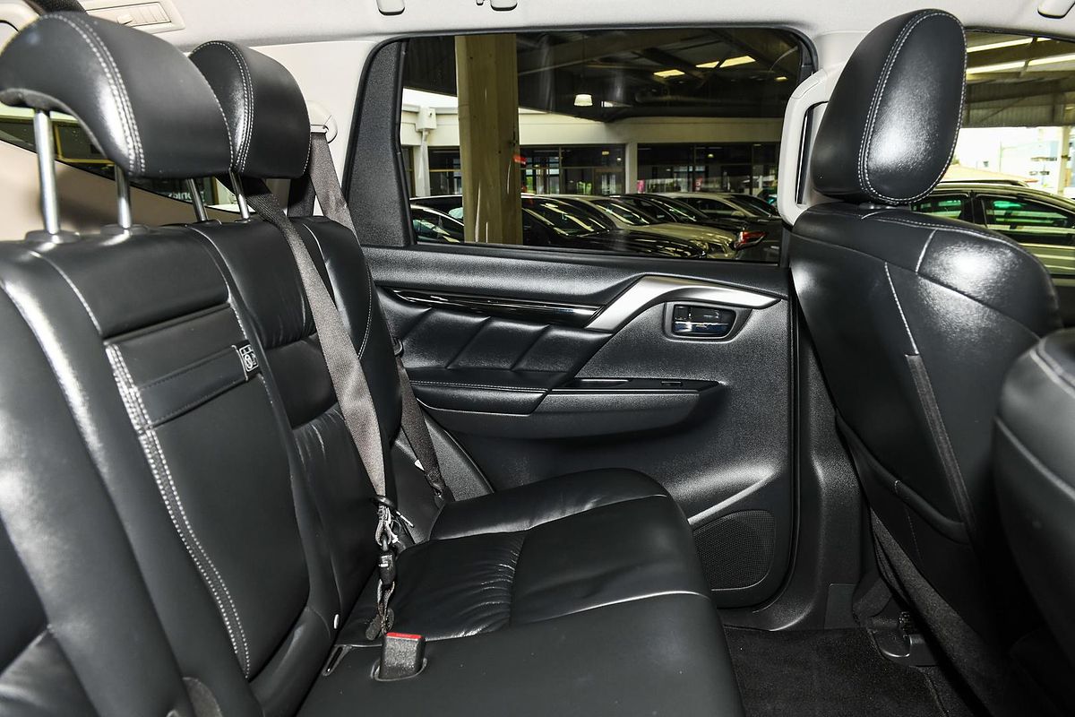 2019 Mitsubishi Pajero Sport Black Edition QE