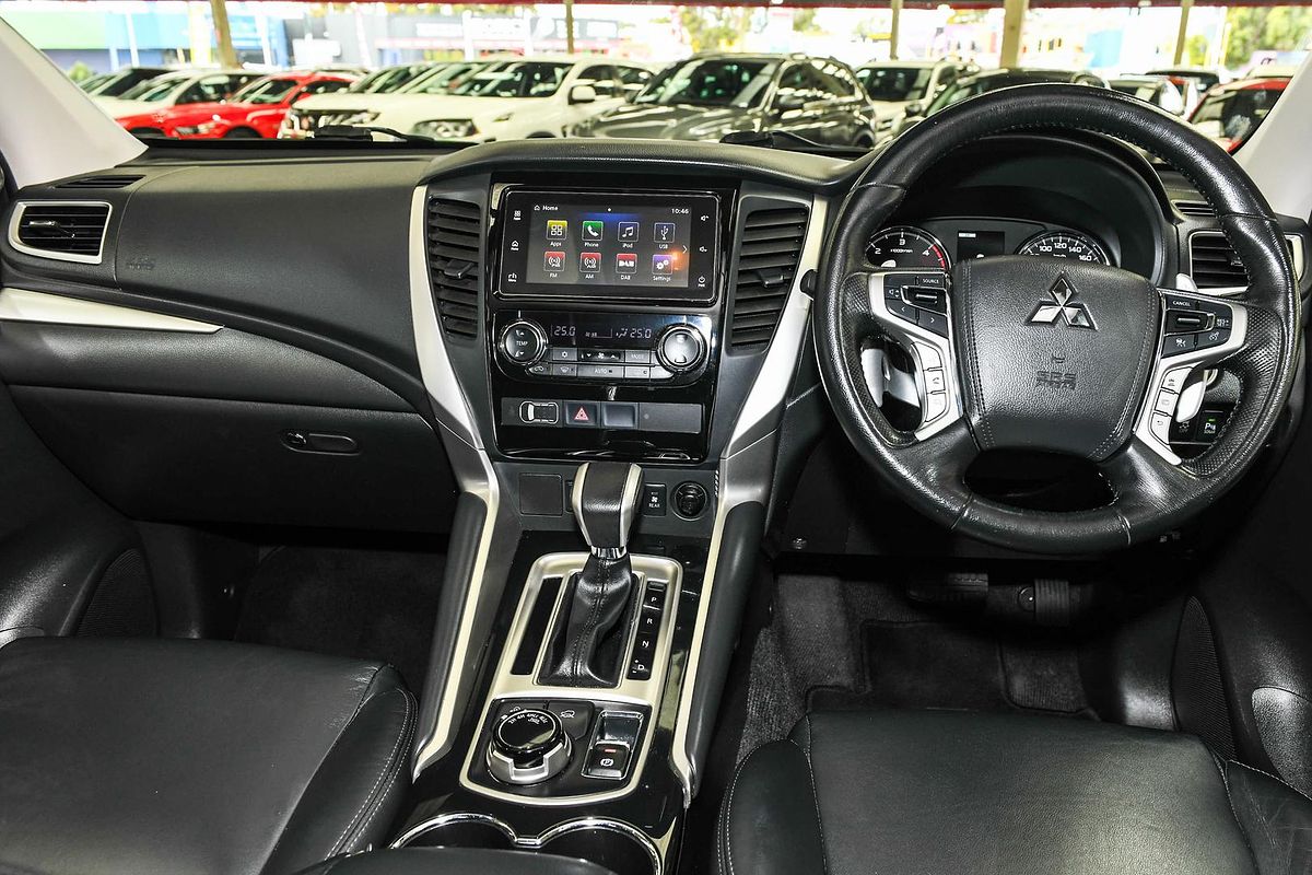 2019 Mitsubishi Pajero Sport Black Edition QE