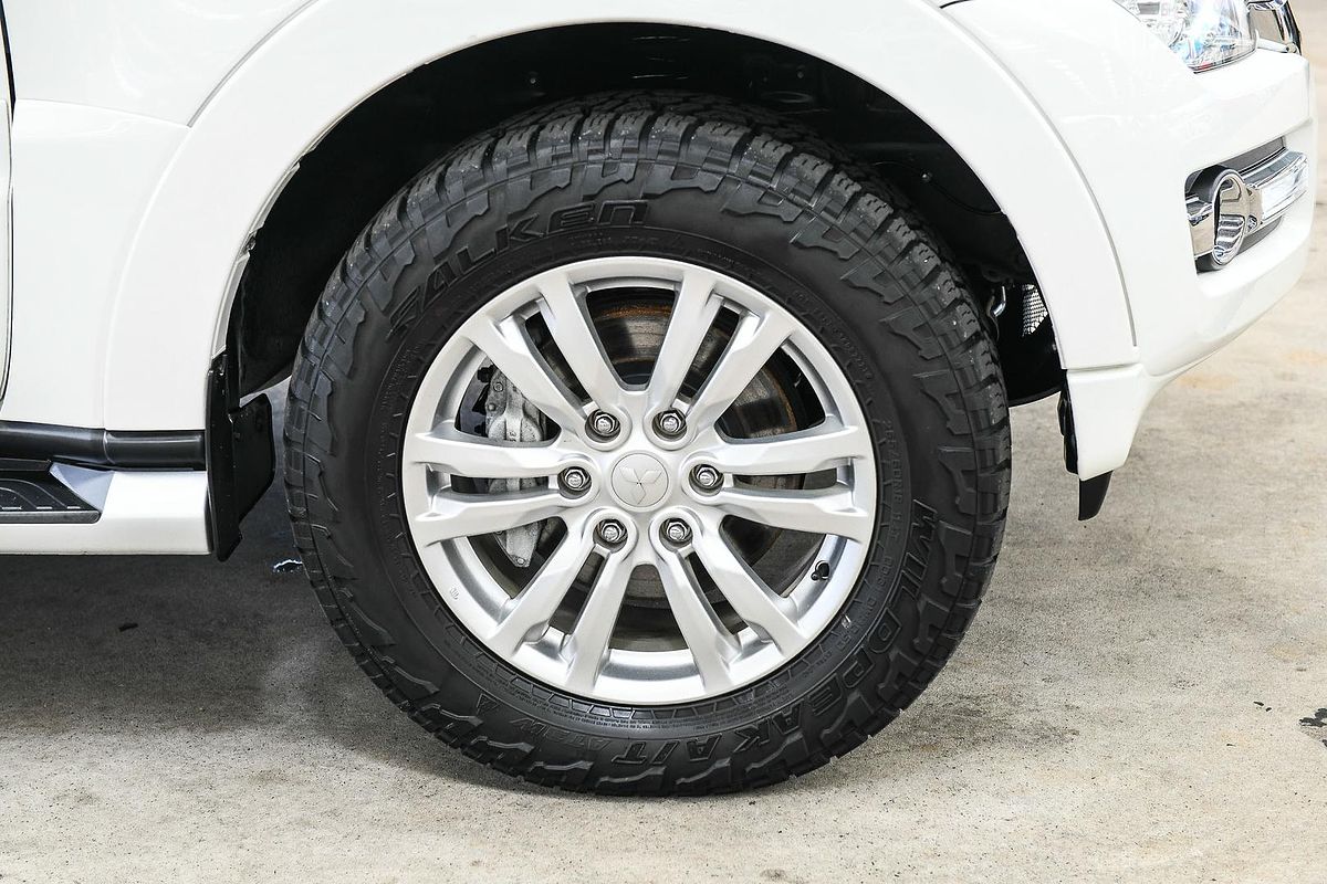 2016 Mitsubishi Pajero GLX NX