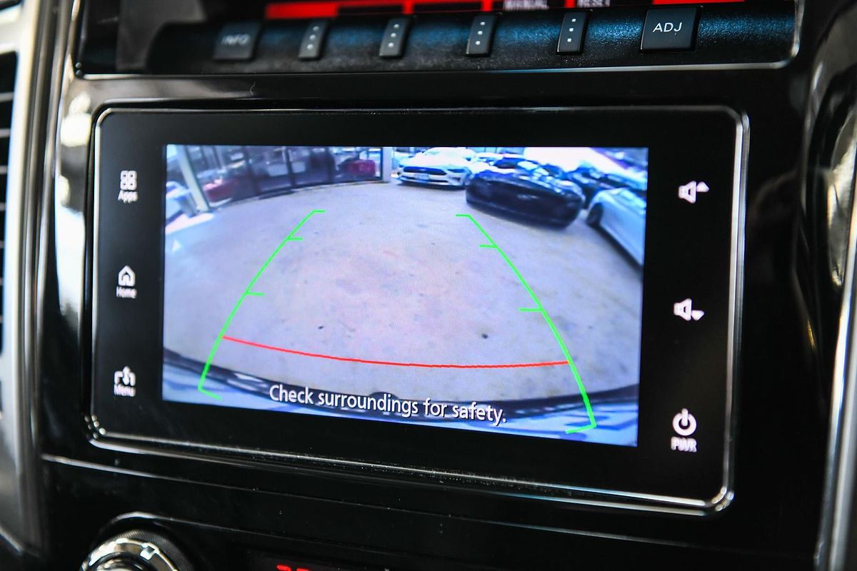 2016 Mitsubishi Pajero GLX NX