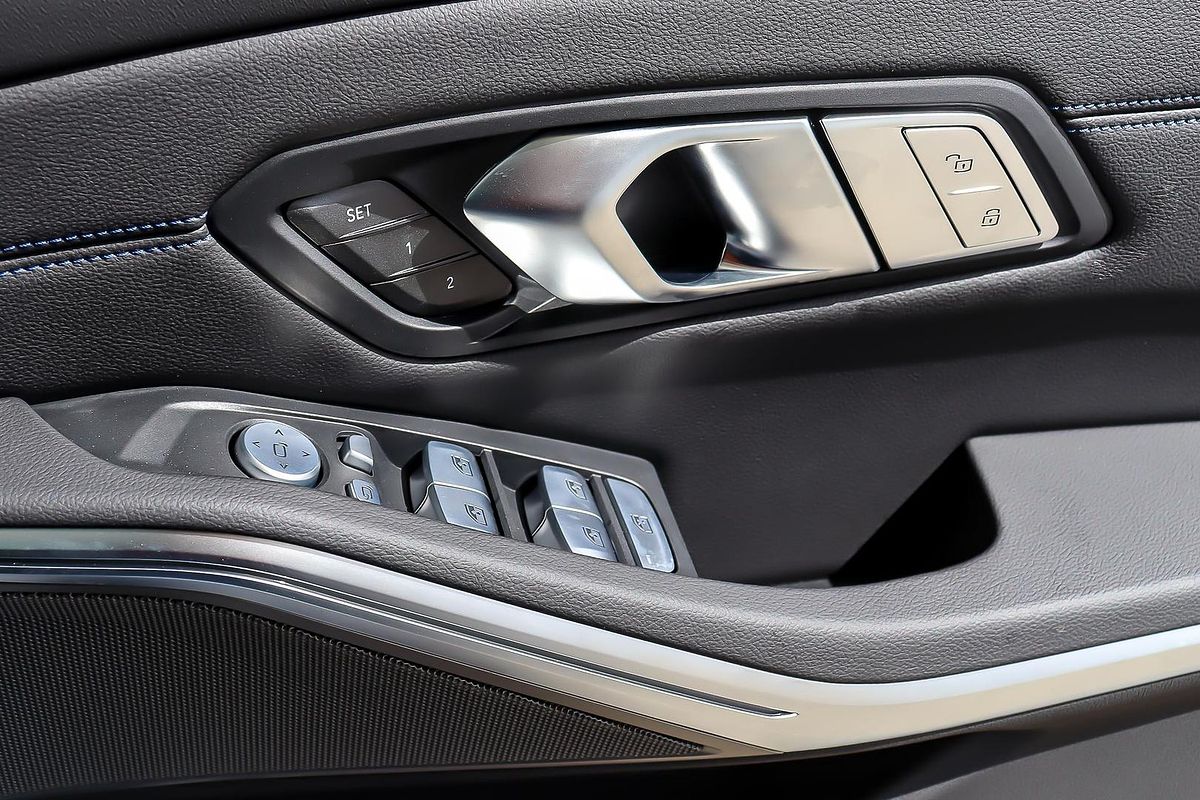 2025 BMW 3 Series 330i M Sport G21 LCI II