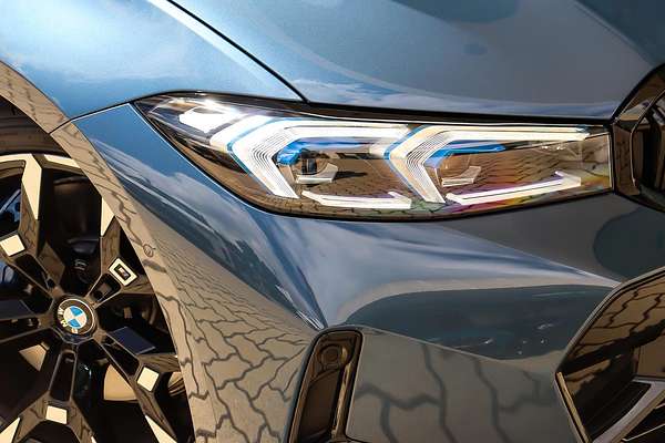 2025 BMW 3 Series 330i M Sport G21 LCI II