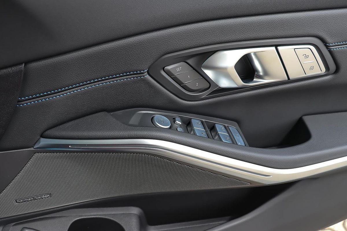 2025 BMW 3 Series 330i M Sport G21 LCI II