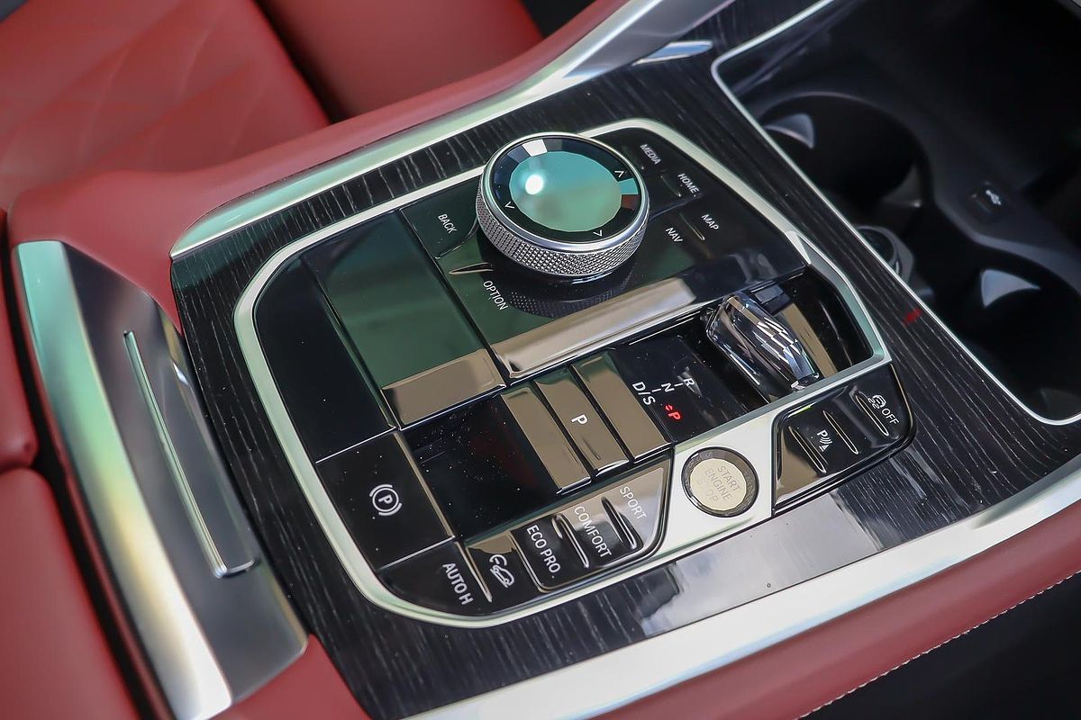 2025 BMW X6 xDrive30d M Sport G06 LCI