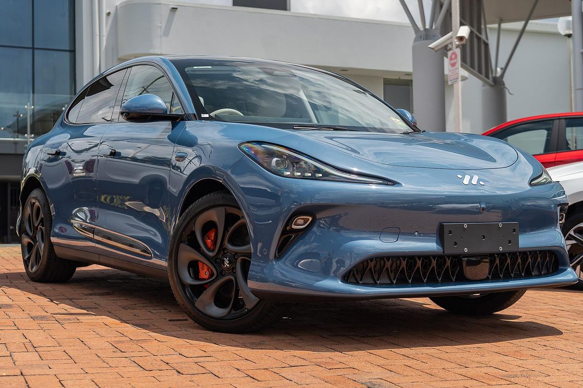 2025 MG IM6 Platinum S12L