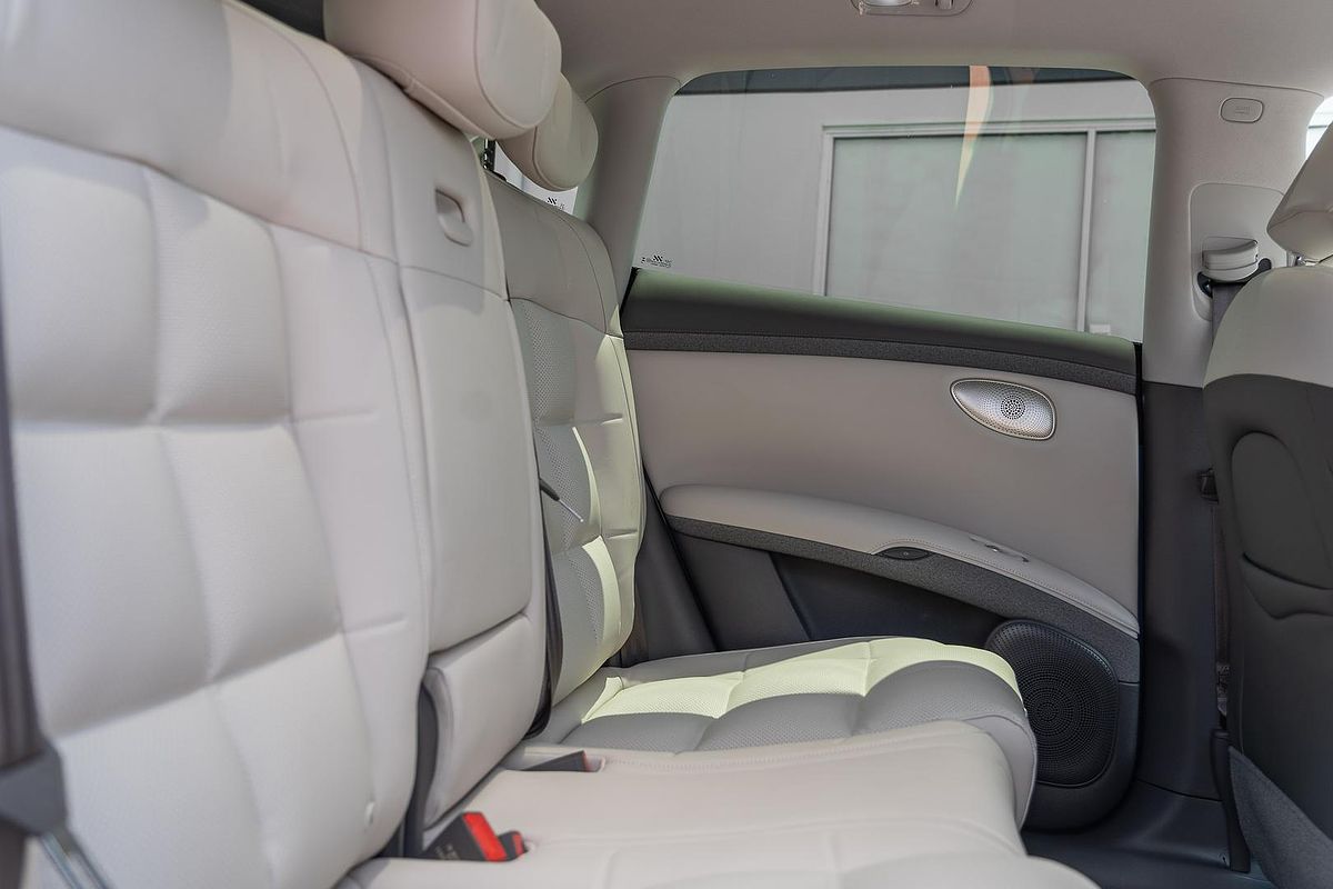 2025 MG IM6 Platinum S12L