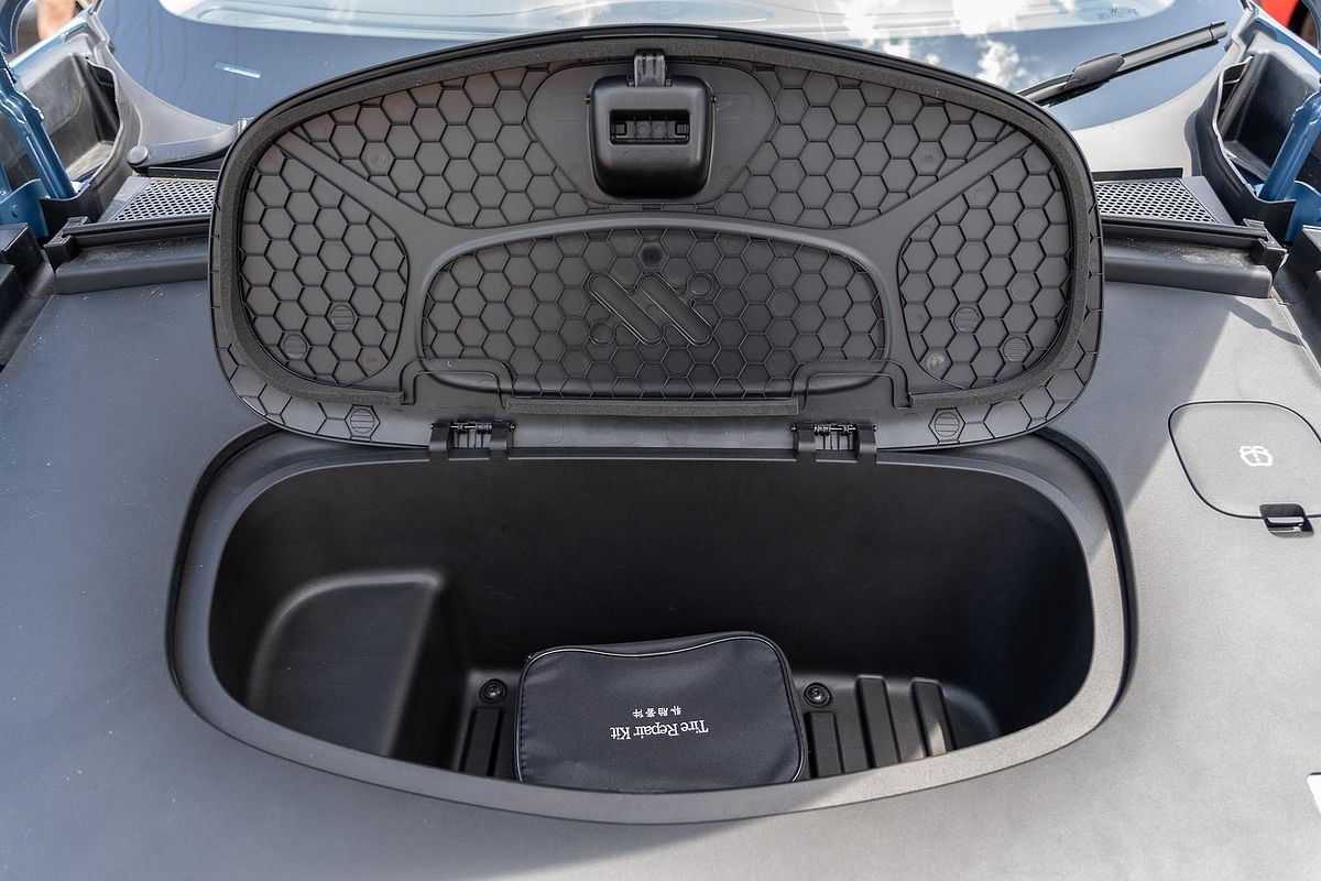 2025 MG IM6 Platinum S12L