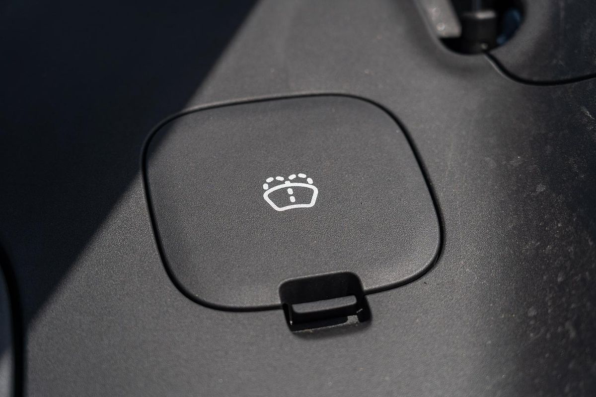 2025 MG IM6 Platinum S12L