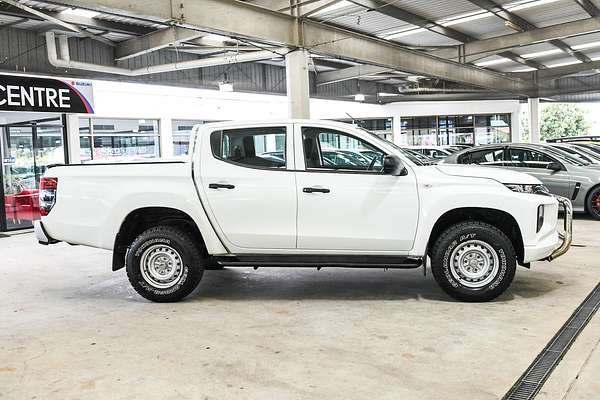 2020 Mitsubishi Triton GLX ADAS MR 4X4