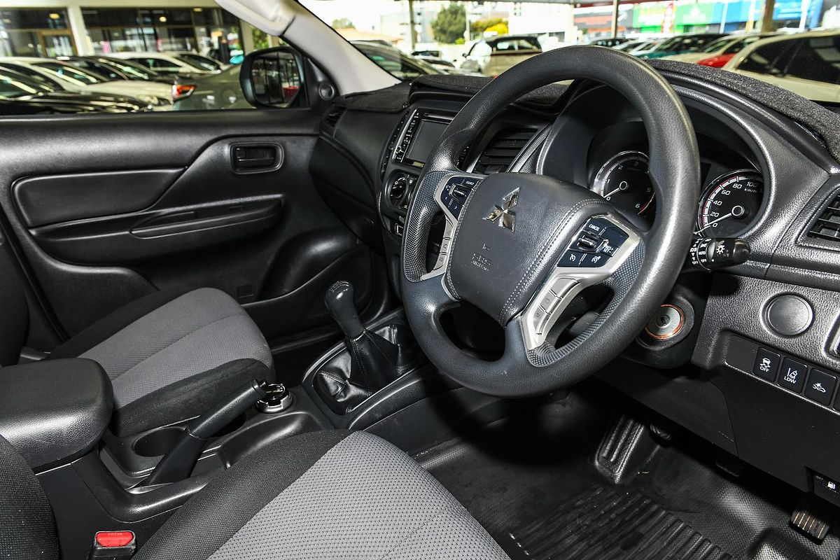 2020 Mitsubishi Triton GLX ADAS MR 4X4