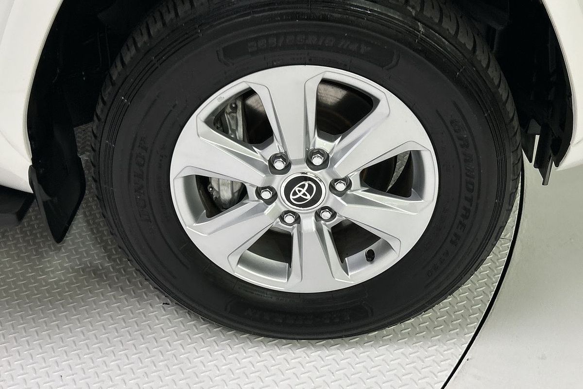 2023 Toyota Landcruiser GXL FJA300R