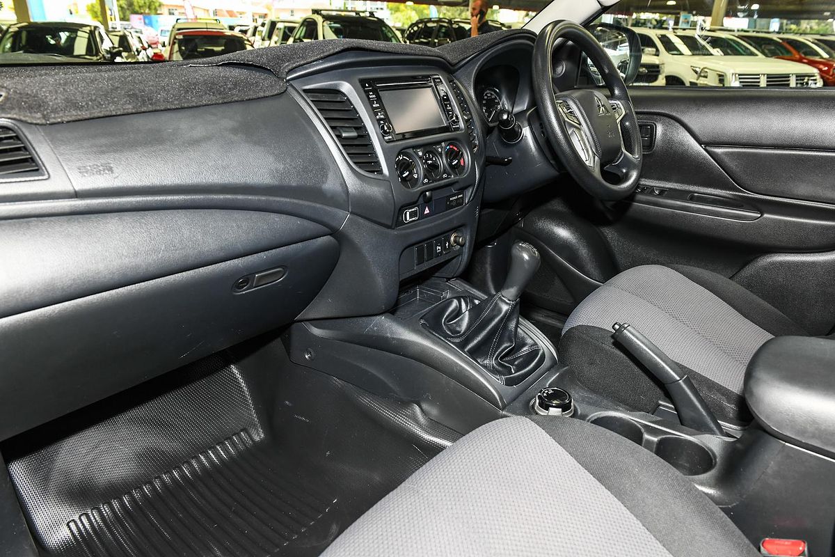 2020 Mitsubishi Triton GLX ADAS MR 4X4