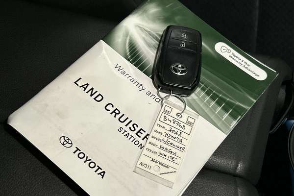 2023 Toyota Landcruiser GXL FJA300R