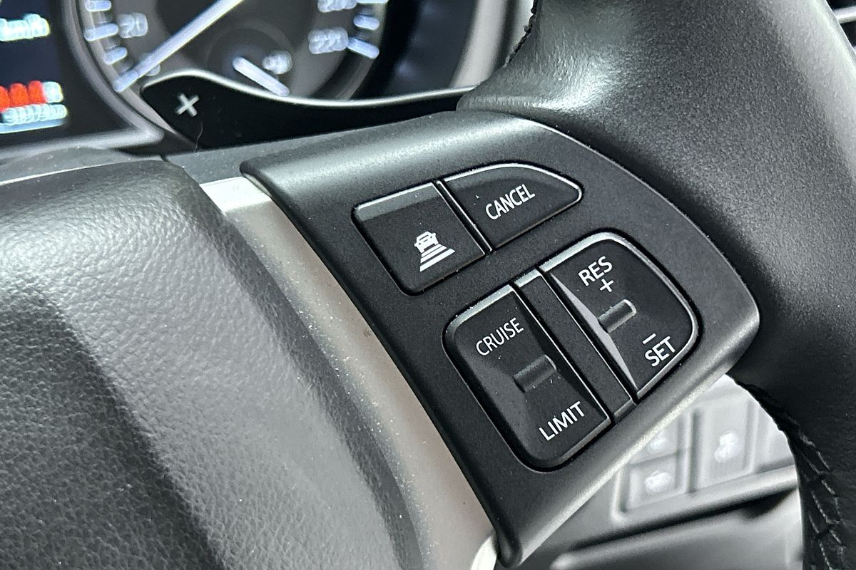 2023 Suzuki S-Cross GLX JYB