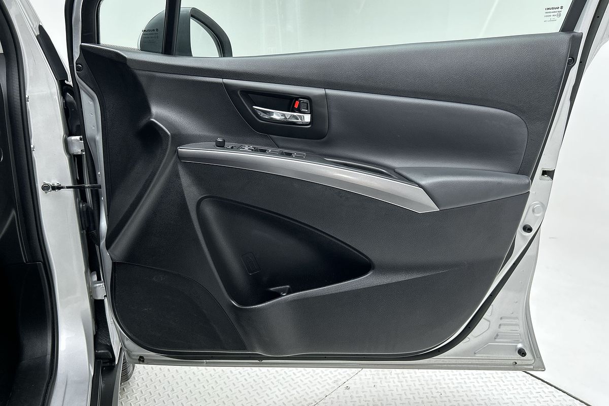 2023 Suzuki S-Cross GLX JYB