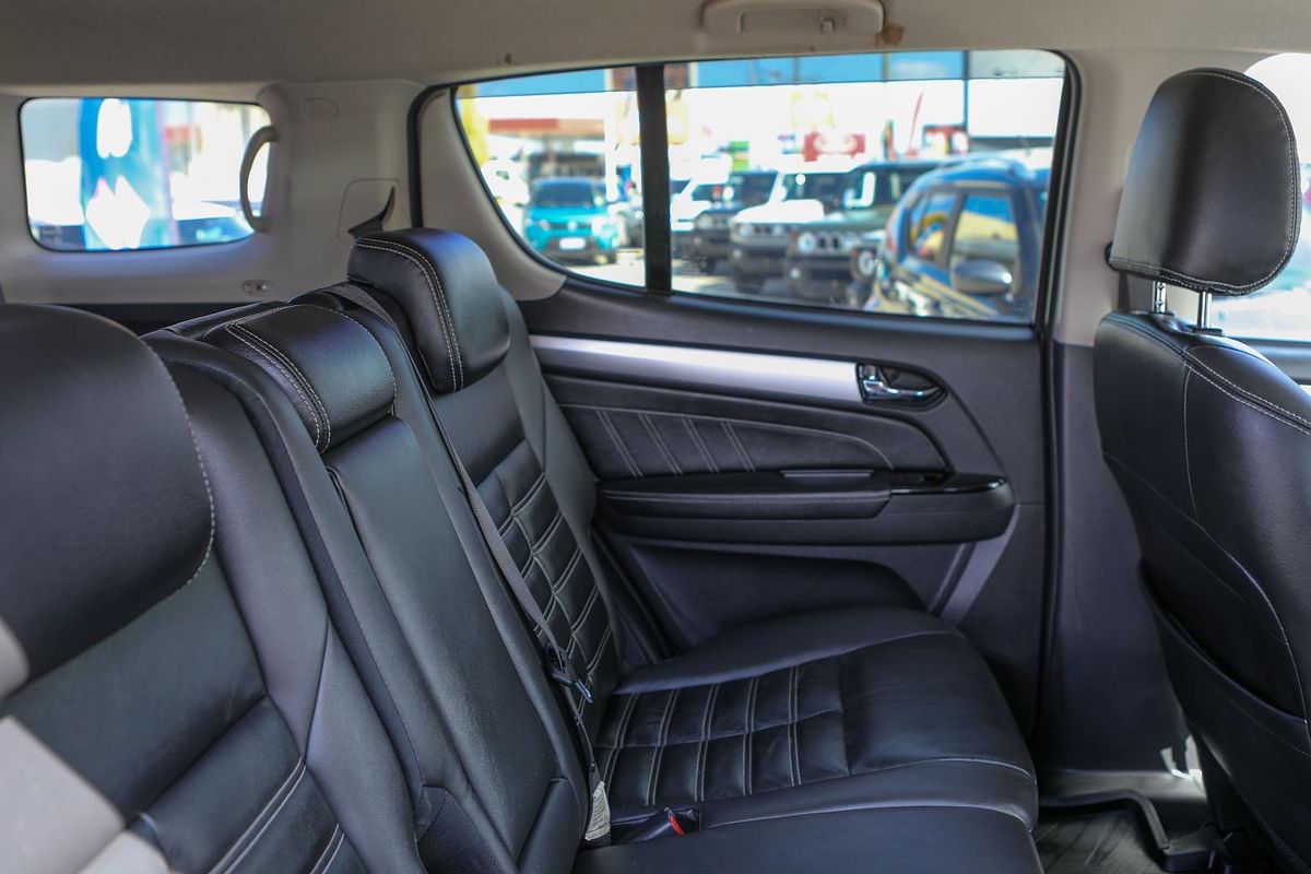 2018 Isuzu MU-X LS-T