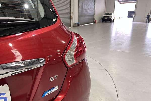 2015 Nissan Pulsar ST C12 Series 2