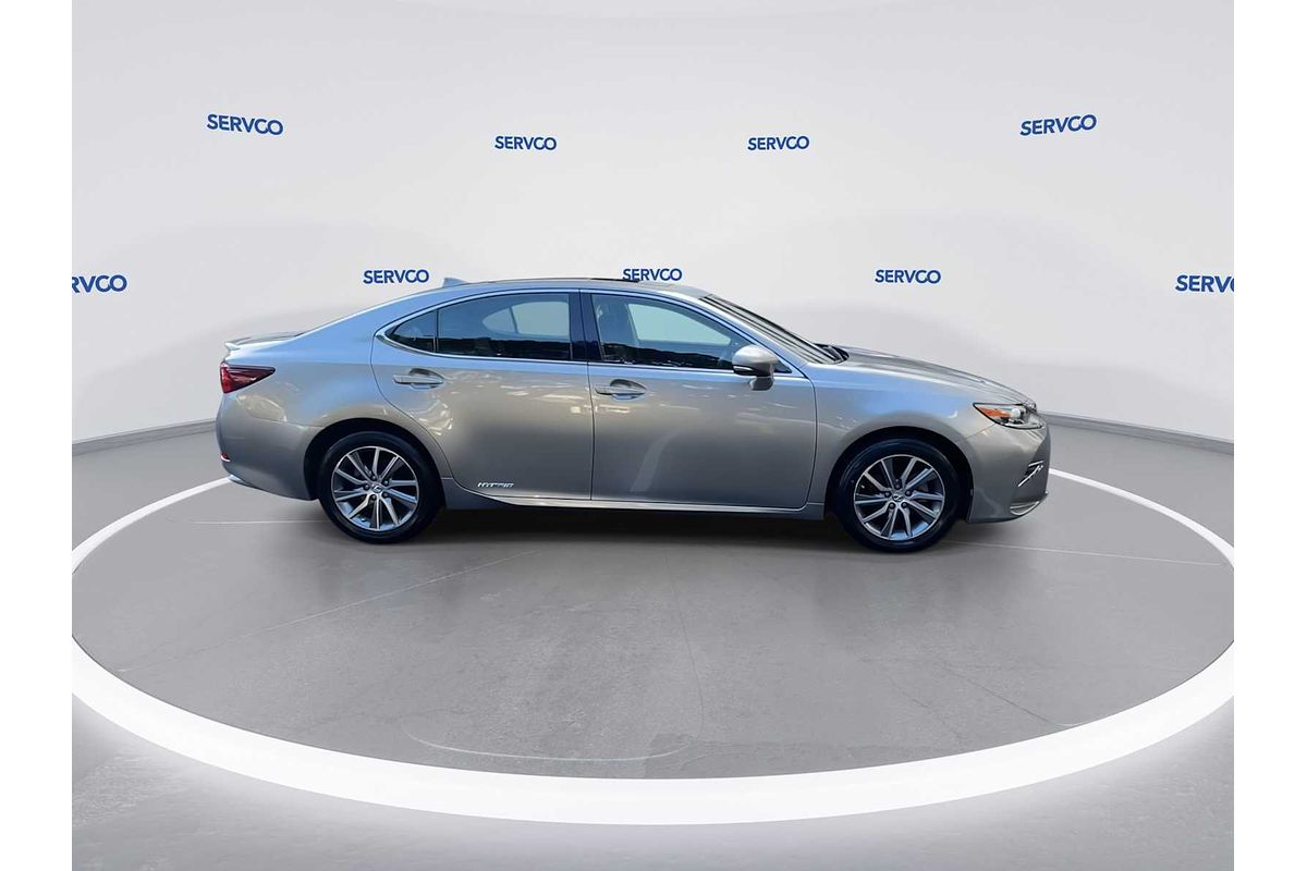 2016 Lexus ES Hybrid