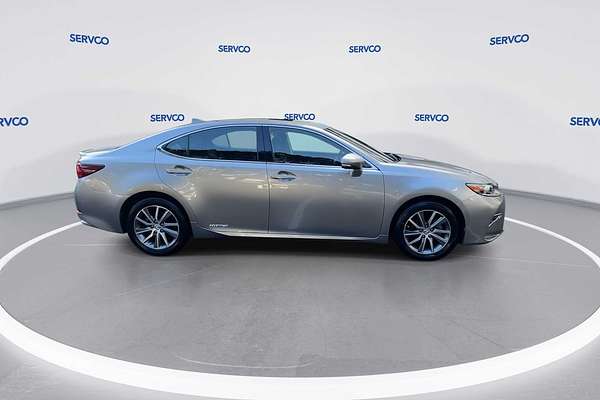 2016 Lexus ES Hybrid