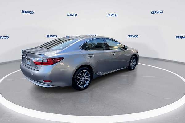 2016 Lexus ES Hybrid