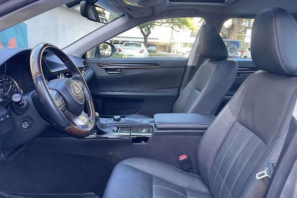 2016 Lexus ES Hybrid