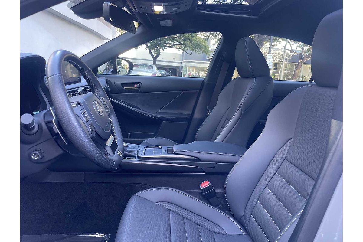 2025 Lexus IS F SPORT Performance