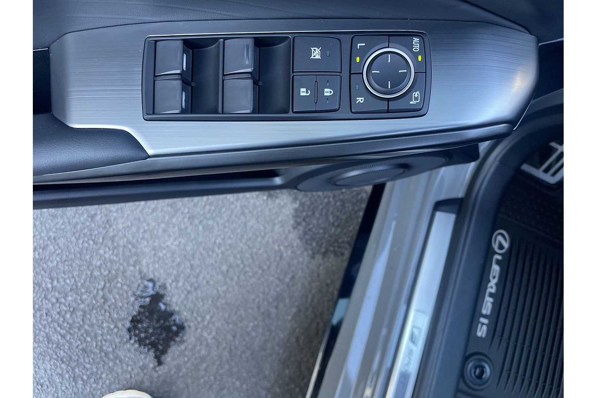 2025 Lexus IS F SPORT Performance