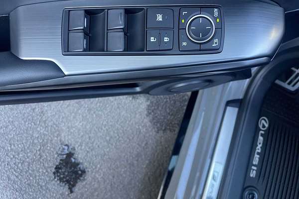 2025 Lexus IS F SPORT Performance