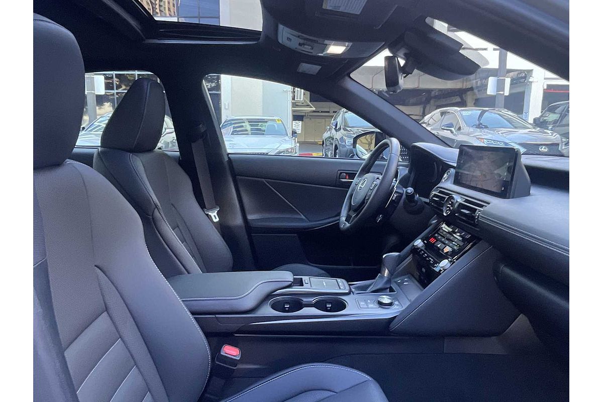 2025 Lexus IS F SPORT Performance