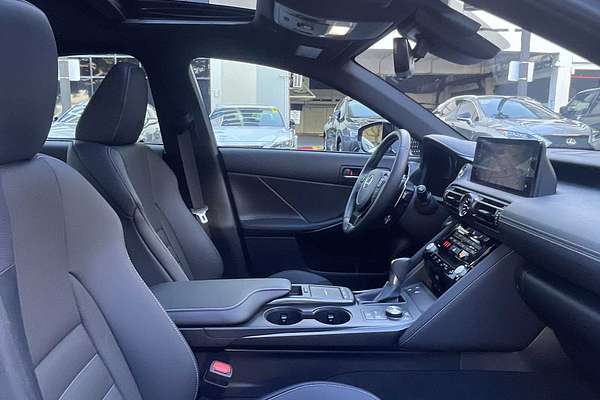 2025 Lexus IS F SPORT Performance