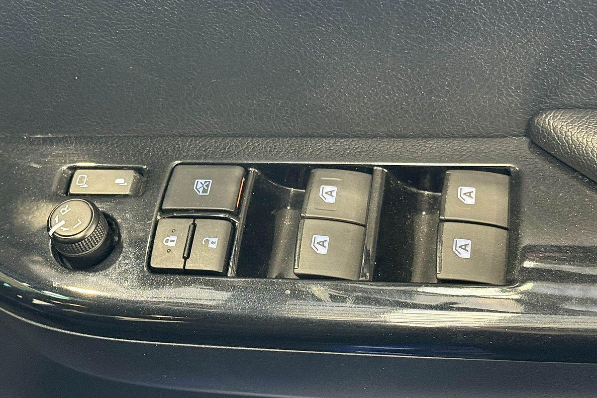 2019 Toyota Hilux Rugged X GUN126R 4X4