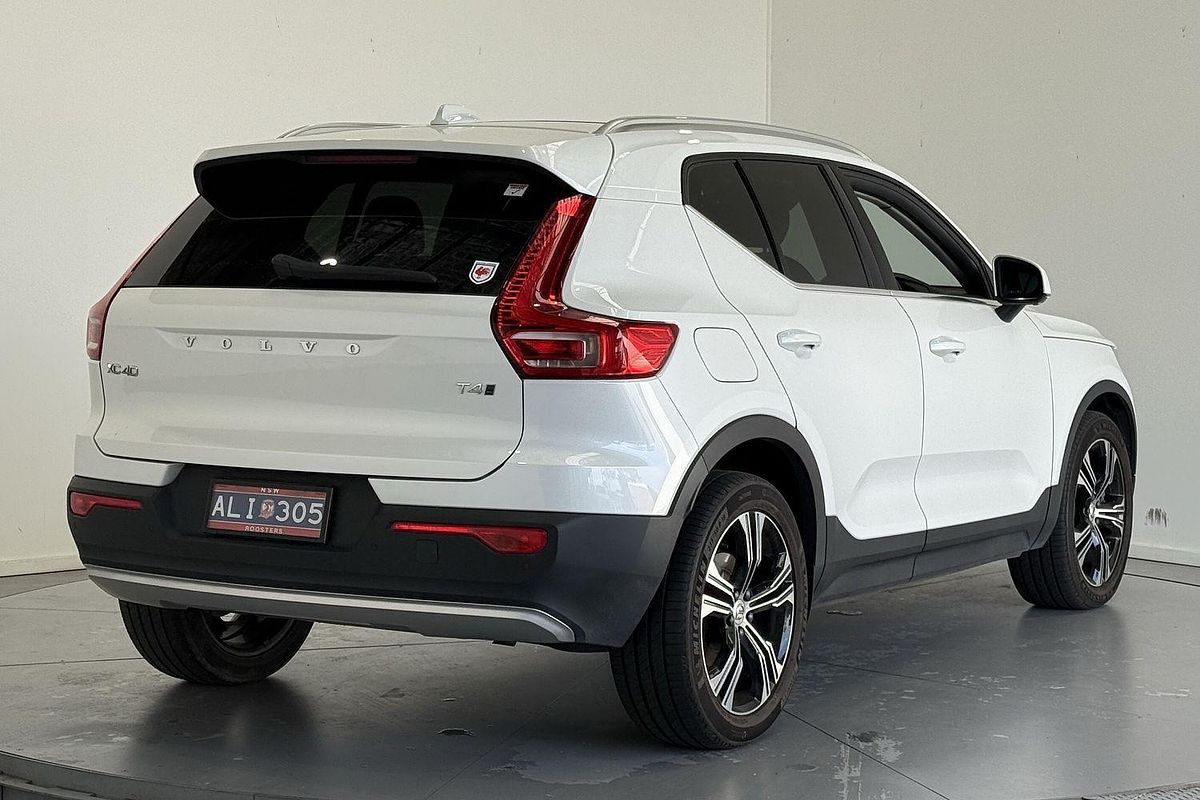 2022 Volvo XC40 T4 Inscription