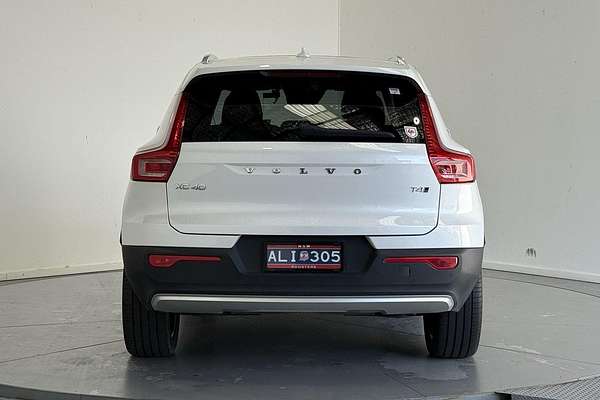 2022 Volvo XC40 T4 Inscription