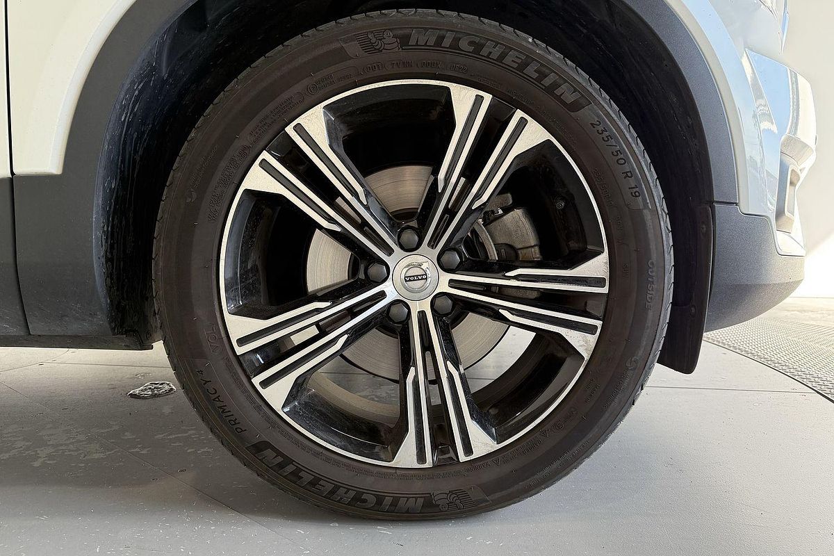 2022 Volvo XC40 T4 Inscription