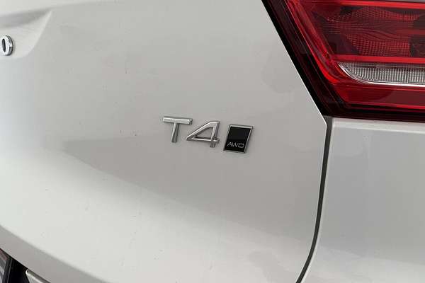 2022 Volvo XC40 T4 Inscription