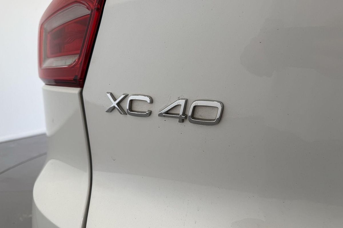 2022 Volvo XC40 T4 Inscription