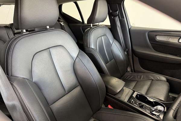 2022 Volvo XC40 T4 Inscription