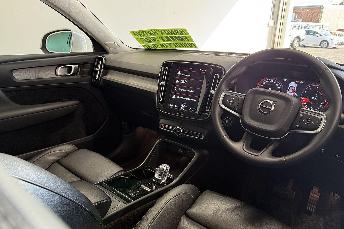 2022 Volvo XC40 T4 Inscription