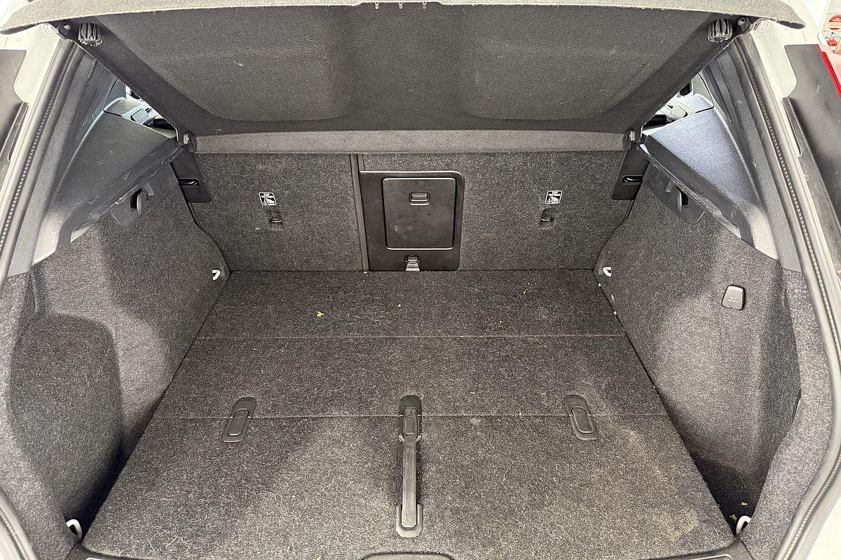 2022 Volvo XC40 T4 Inscription