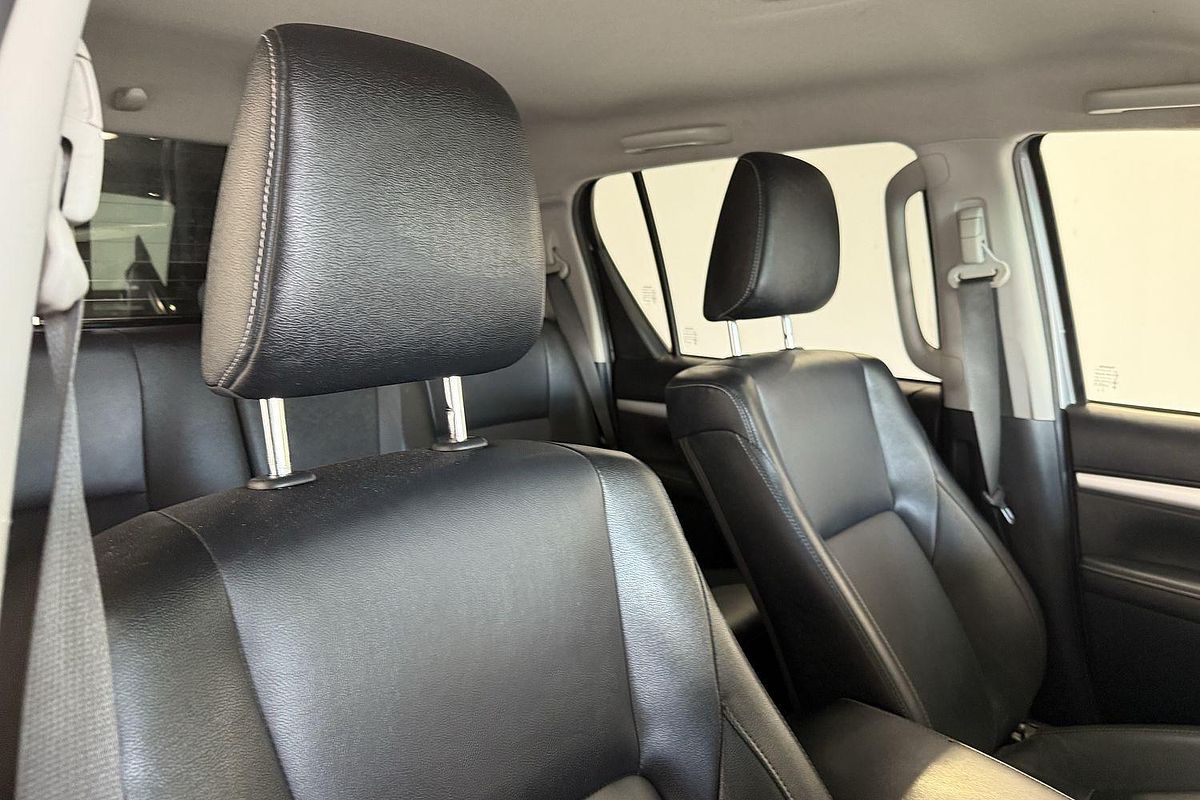 2022 Toyota Hilux SR5 GUN126R 4X4