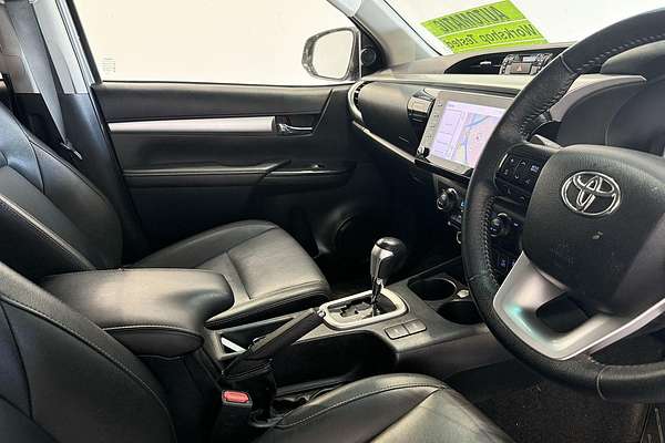 2022 Toyota Hilux SR5 GUN126R 4X4