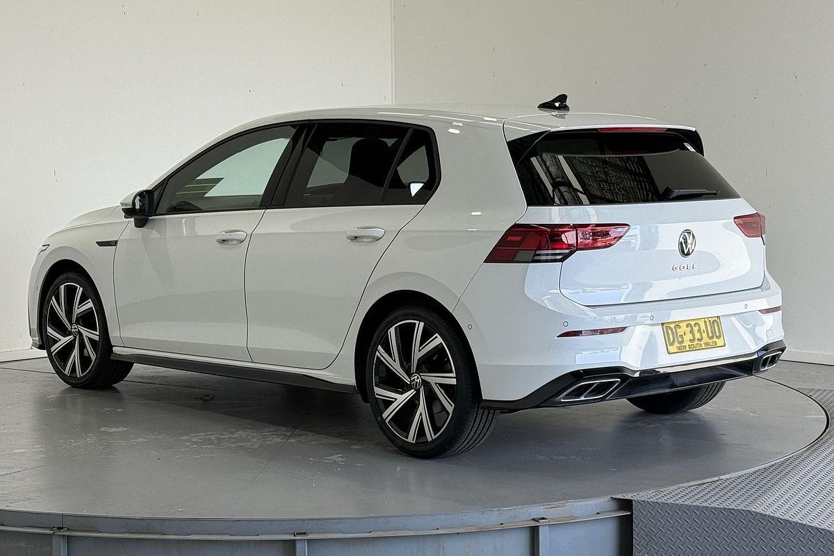 2022 Volkswagen Golf 110TSI R-Line 8