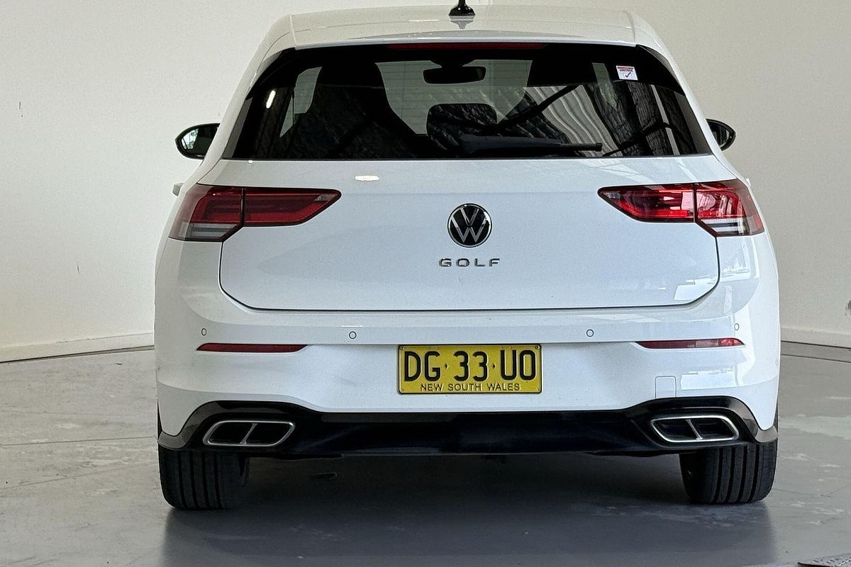 2022 Volkswagen Golf 110TSI R-Line 8