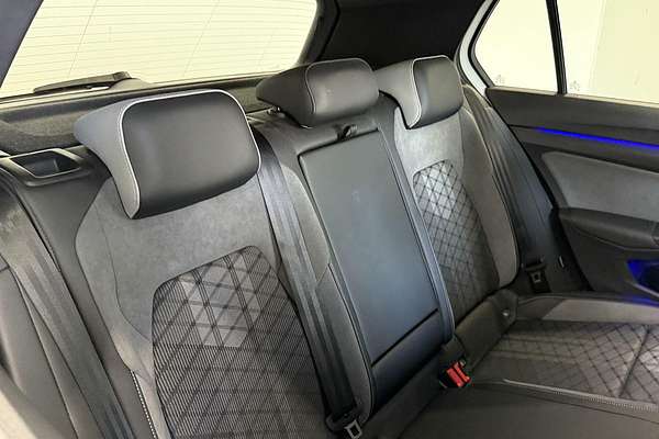 2022 Volkswagen Golf 110TSI R-Line 8