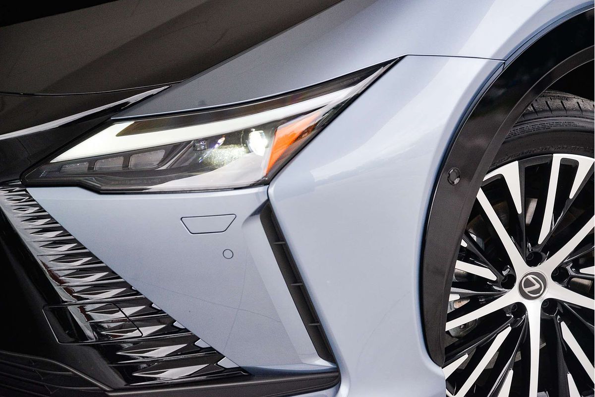 2023 Lexus RZ RZ450e Sports Luxury XEBM15R