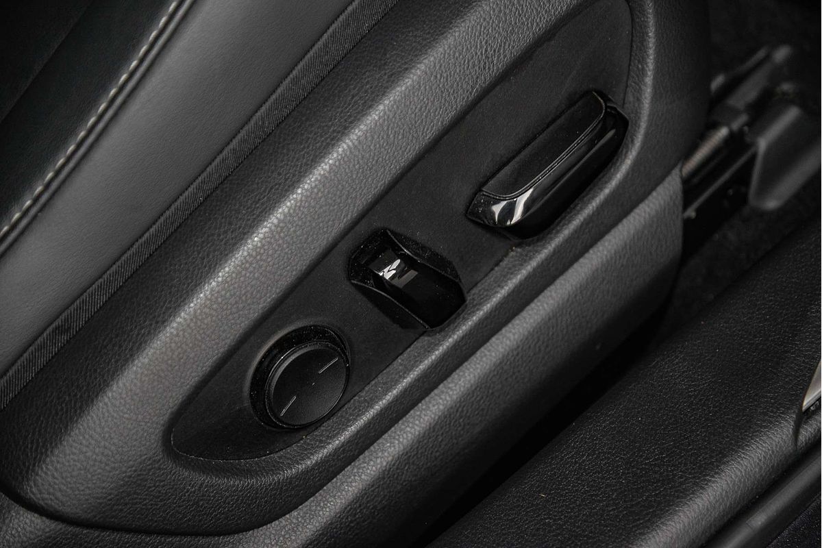 2023 Lexus UX UX200 Luxury MZAA10R